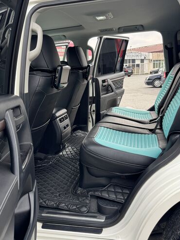 Toyota: Toyota 2000GT: 4 l | 2018 il Ofrouder/SUV — 5