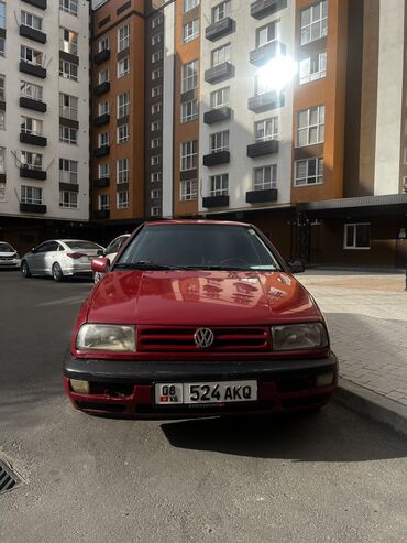 Volkswagen: Volkswagen Vento: 1993 г., 1.8 л, Механика, Бензин, Седан