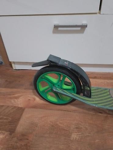 Trotineti, skejtbordovi i hoverbordovi: Trotinet je potouno ispravan, u odlicnom stanju je sa sitnim tragovima — 12