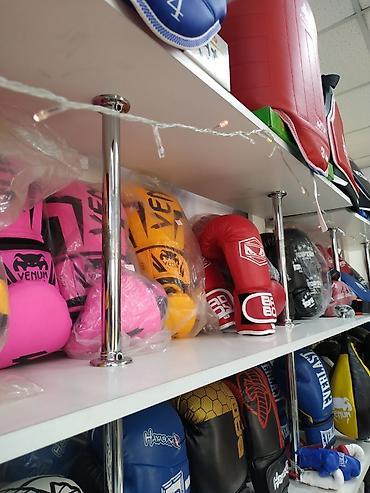 Перчатки: Боксеркие перчатки перчатки для боксав спортивном магазине SPORTWORLD — 1