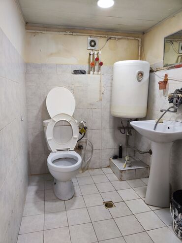 Uzunmüddətli kirayə mənzillər: 2 otaq + 1 kiçik otaq,3/1-i,h/t, ayrı girişi olan bina evi ailəyə -da lalafo.az — 18 Uzunmüddətli kirayə mənzillər: 2 otaq + 1 kiçik otaq,3/1-i,h/t, ayrı girişi olan bina evi ailəyə — 18