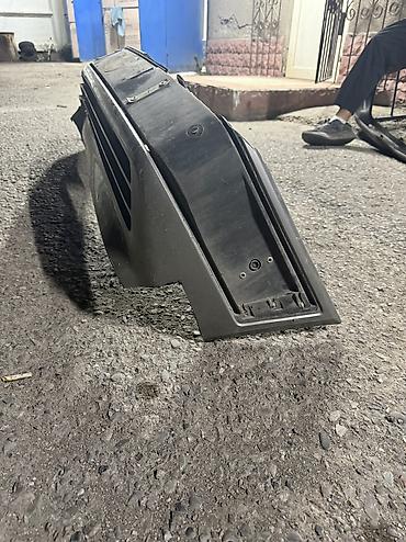 авто фрион: Бампер от w124 оригинал рест с кондером Накладка Отдам даром Может — 4