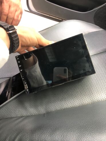 Monitorlar: Monitor, İşlənmiş, Başlıq arxası, Bluetooth