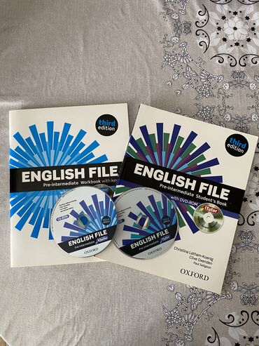 ingilisce rusca: ENGLISH FILE. Pre-intermediate. Təptəzədir