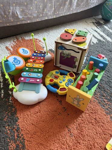 Игрушки: Игрушки каждая 200 сомов