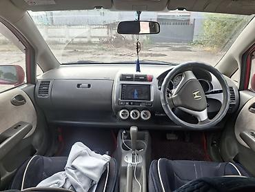Honda Fit: 2005 г., 1.3 л, Вариатор, Бензин, Хетчбек — 4