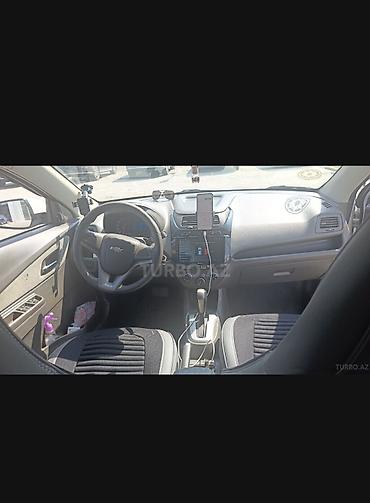 skoda rapid: Salam hazir lizinqdi 39 ayi 572 4000. ala isdayiram taksi buraxlis var — 2