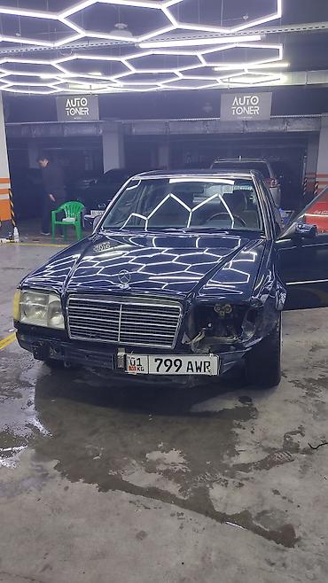 Mercedes-Benz E-Class: 1994 г., 3.2 л, Автомат, Бензин, Седан