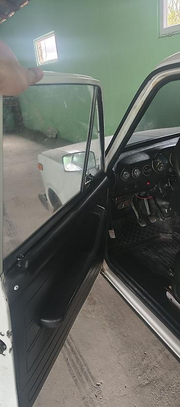 salon aksesuarlari: VAZ (LADA) 2106: 1.6 l | 1996 il 32000 km Sedan — 5