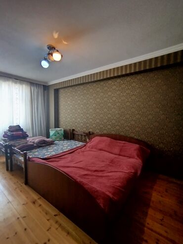 воздушная кровать: 2 təknəfərlik çarpayı, Dolab