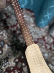 караоке микрафон: Комуз сатылат 
 Абалы жакшы ) орук комуз