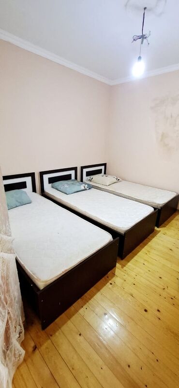 Uzunmüddətli kirayə mənzillər: Mebel və texnika ilə təchiz olunmuş geniş ev. - Plan: uzun geniş — 11