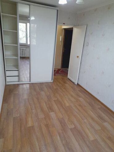 2х комнатная квартира продаётся: 2 бөлмө, 43 кв. м, 104-серия, 2 кабат, Косметикалык ремонт