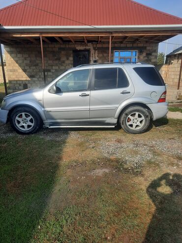 Mercedes-Benz: Mercedes-Benz ML 320: 3.2 l | 2001 il Ofrouder/SUV — 3