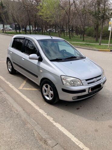 хундай гетс машина: Серебристый хэтчбек Hyundai Getz с пятью дверями, компактный и