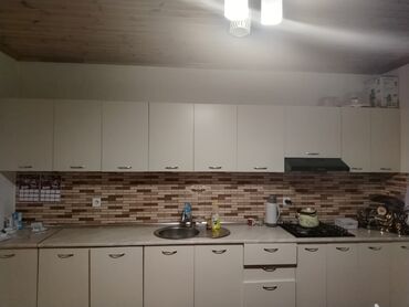 mətbəx ucun divanlar: Mətbəx mebeli. 4metrdi.Moyka aspirator üstünde verilir. qiymət