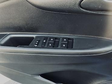 Chevrolet: Chevrolet Spark: 2016 г., 1 л, Хэтчбэк — 9