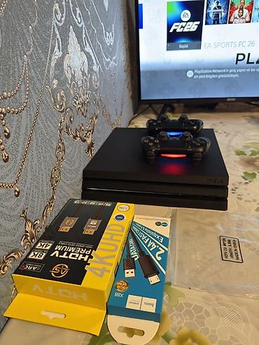 PS4 (Sony Playstation 4): Sony PlayStation 4 Pro oyun konsolu 15 eded bahali oyun + 2 Tam — 8
