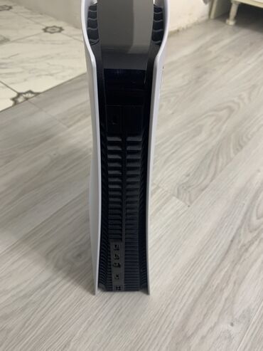 купить дешёвый игровой ноутбук: Игровая консоль Sony PlayStation 5 (версия с дисководом)