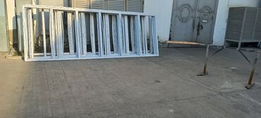 Plastik pəncərələr: Plasti̇k qapi pəncərə si̇fari̇şi̇ tund kari̇çni̇vi̇. Kariçnivi ağ — 10