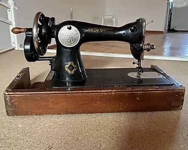 Köhnə tip mexaniki tikiş maşını Hazırda işləmir retro kimi saxlamaq lalafo.az -da Köhnə tip mexaniki tikiş maşını Hazırda işləmir retro kimi saxlamaq