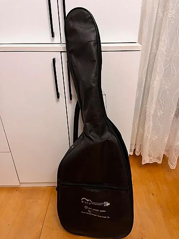 Gitaralar: Bu gitara sərbəst öyrenmek üçün nəzərdə tutulan,classic gitardır — 3