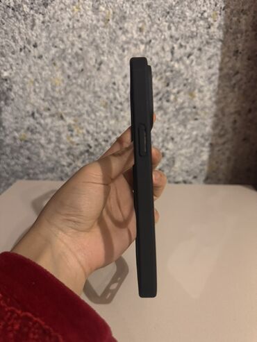 Чехлы: Набор чехлов для iPhone с крупным вырезом под блок камер. В — 5