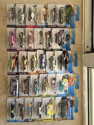 Hot Wheels kolleksiya dəsti - Brendlər: Hot Wheels (Mattel) -