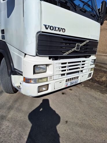 Коммерческий транспорт: Тягач, Volvo, 2000 г., Без прицепа