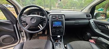 mers zaychik: Mercedes-Benz B-Class: 2010 г., 1.8 л, Вариатор, Бензин, Хэтчбэк — 4