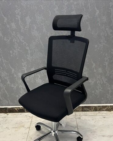 Ofis və oyun kresloları: Yeni, Təkərli, Qolları tənzimlənir, Dəri — 13