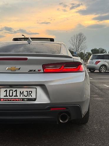 камаро: Комплект Chevrolet, 2018 г., цвет - Серебристый, Б/у — 7