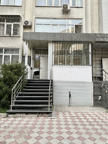 Офисы: Сдаю Офис, 101 м², В жилом комплексе, С отдельной кухней, С отдельным входом, С отдельным сан узлом