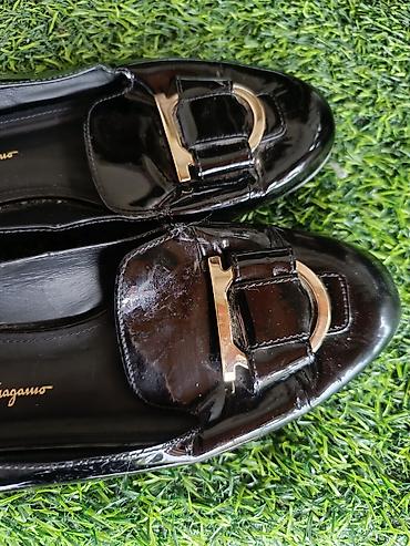 Cipele: SALVATORE FERRAGAMO Original Mokasine - Lakovana Koža Opis: Na prodaju — 2