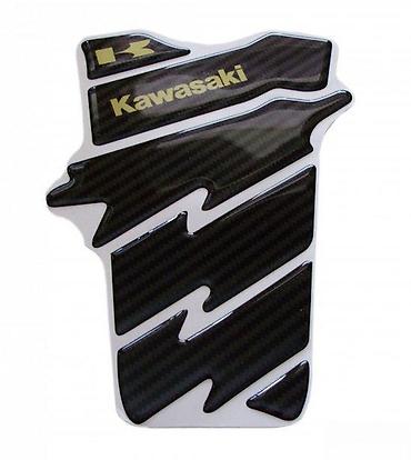od m: KAWASAKI CARBON - tank pad - 439 📌 Opis: Samolepljivi protektor za — 1