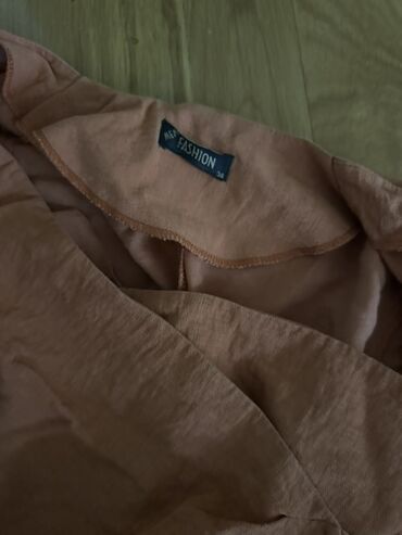 tek qaş: Brend: New Fashion Ölçü: 38 (etiketdə göstərilib) İki hissəli qadın