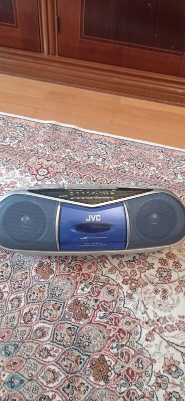 jvc maqintafon: JVC radio maqnitola satılır. Istehsal Yaponiyadir. Xod verilən yerində