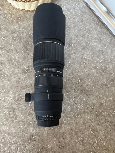Qazanlar: Sigma 100-300mm f/4 HSM tele-zoom obyektiv - Fokus məsafəsi: 100–300