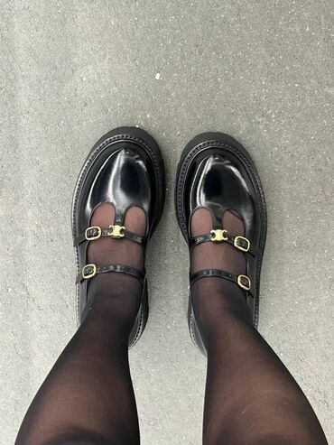 стильные удобные туфли: Туфли 40, цвет - Черный