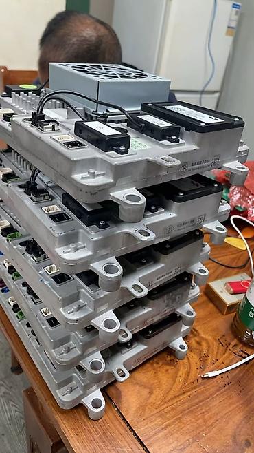 СТО, ремонт транспорта: Ремонт блоков мультимедиа Lixiang Zeekr, Hiphi Имею большой опыт at lalafo.kg — 11 СТО, ремонт транспорта: Ремонт блоков мультимедиа Lixiang Zeekr, Hiphi Имею большой опыт — 11