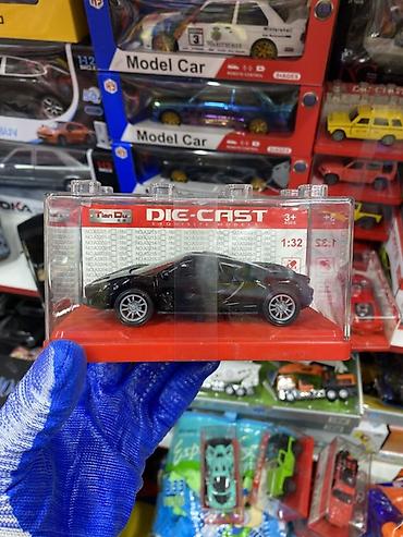 Коллекционная модель автомобиля DIE-CAST в масштабе 1:32. Миниатюрная
