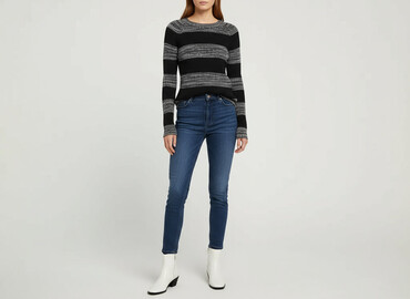 Swetry: Sweter damski, rozmiar S