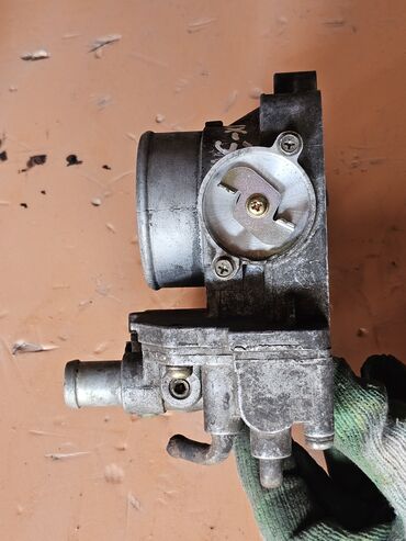 Дроссельные заслонки: Дроссельная заслонка Mazda 1993 г., Б/у, Оригинал, Германия — 4