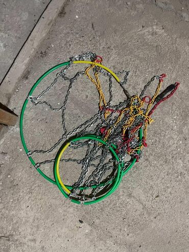 Auto oprema: Prodajem lance za sneg, donešeni su iz Švajcarske. U super stanju — 9