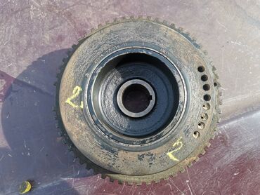 Auto delovi: Donja remenica Lada 21214i Niva br.2. Polovno, očuvano. Skinuto sa — 13