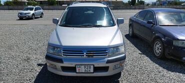 митсубиш: Mitsubishi Space Wagon: 1999 г., 2 л, Механика, Бензин, Минивэн