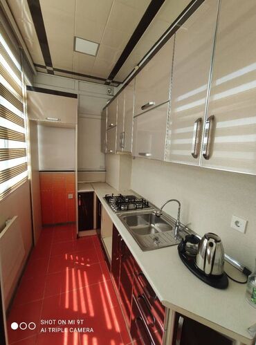 Uzunmüddətli kirayə mənzillər: Əhmədli qəsəbəsi, Məhəmməd Hadi küçəsində 17 mərtəbəli binanın 14-cü — 7