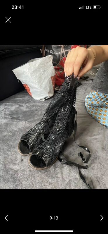 Другая женская обувь: Комплект женской обуви. 1) Кроссовки Gucci Rhyton, размер 39 - Цвет — 4