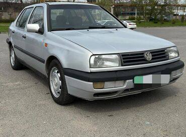 Volkswagen: Volkswagen Vento: 1994 г., 1.8 л, Механика, Газ, Седан