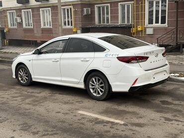 Hyundai: Hyundai Sonata: 2020 г., 2 л, Автомат, Газ, Хэтчбэк — 5